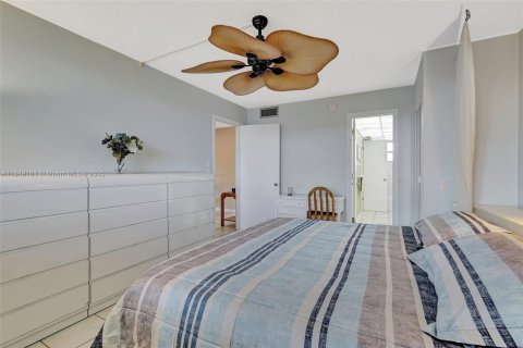 Condo in Lauderdale Lakes, Florida, 1 bedroom  № 1850844 - photo 26
