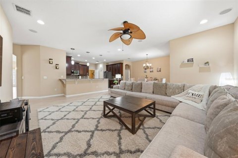 Casa en venta en Apopka, Florida, 4 dormitorios, 284.93 m2 № 2223558 - foto 15