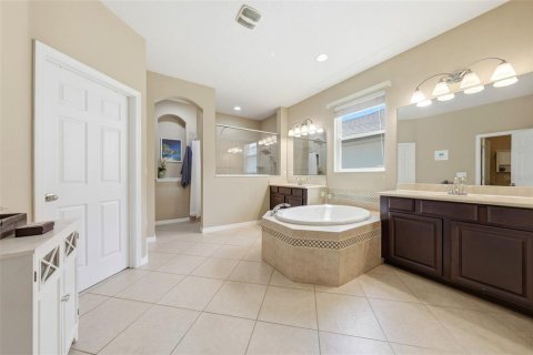 Casa en venta en Apopka, Florida, 4 dormitorios, 284.93 m2 № 2223558 - foto 25