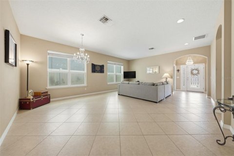 Casa en venta en Apopka, Florida, 4 dormitorios, 284.93 m2 № 2223558 - foto 9