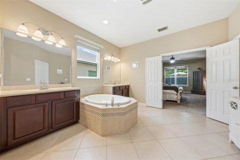 Casa en venta en Apopka, Florida, 4 dormitorios, 284.93 m2 № 2223558 - foto 26