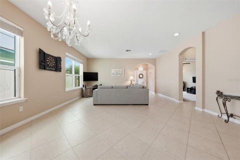 Casa en venta en Apopka, Florida, 4 dormitorios, 284.93 m2 № 2223558 - foto 8