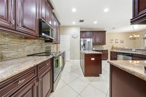 Casa en venta en Apopka, Florida, 4 dormitorios, 284.93 m2 № 2223558 - foto 13