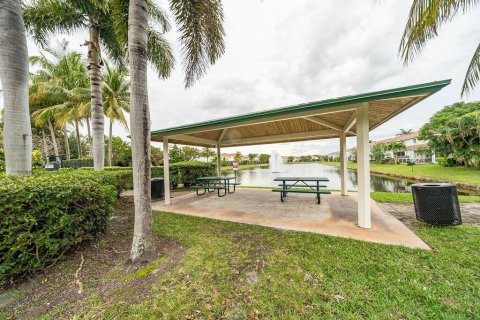 Townhouse in Riviera Beach, Florida 3 bedrooms, 134.43 sq.m. № 932601 - photo 1