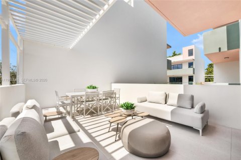 Купить таунхаус в Майами, Флорида 3 спальни, 211.26м2, № 2050599 - фото 3