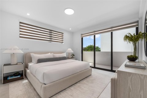 Купить таунхаус в Майами, Флорида 3 спальни, 211.26м2, № 2050599 - фото 11