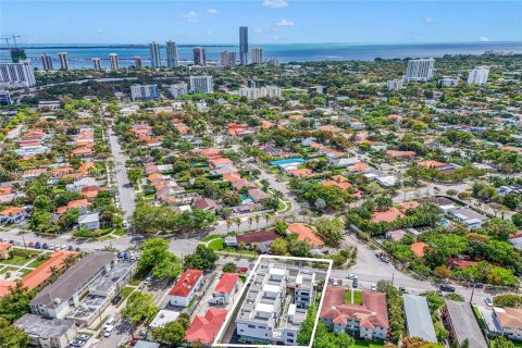 Купить таунхаус в Майами, Флорида 3 спальни, 211.26м2, № 2050599 - фото 25