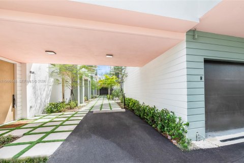 Купить таунхаус в Майами, Флорида 3 спальни, 211.26м2, № 2050599 - фото 29