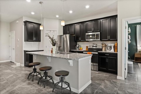 House in Grand Island, Florida 3 bedrooms, 147.99 sq.m. № 1827996 - photo 7