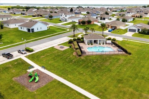 House in Grand Island, Florida 3 bedrooms, 147.99 sq.m. № 1827996 - photo 29