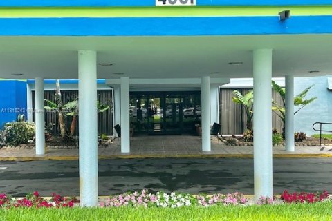 Copropriété à vendre à Hollywood, Floride: 1 chambre, 78.41 m2 № 1937740 - photo 27