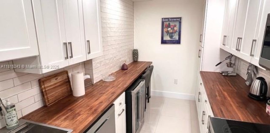 Condominio en Hollywood, Florida, 1 dormitorio  № 1937740