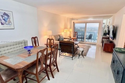Condominio en venta en Hollywood, Florida, 1 dormitorio, 78.41 m2 № 1937740 - foto 10