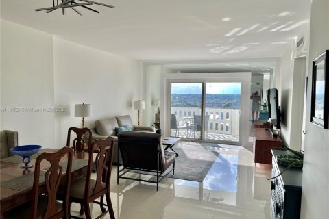 Condominio en venta en Hollywood, Florida, 1 dormitorio, 78.41 m2 № 1937740 - foto 8