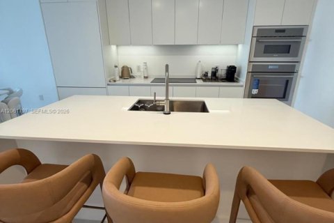 Apartment in Miami, Florida 3 bedrooms, 162.58 sq.m. № 2246831 - photo 2