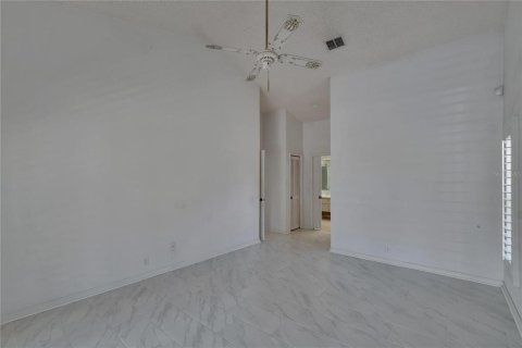 House in Plant City, Florida 3 bedrooms, 213.49 sq.m. № 1750161 - photo 12