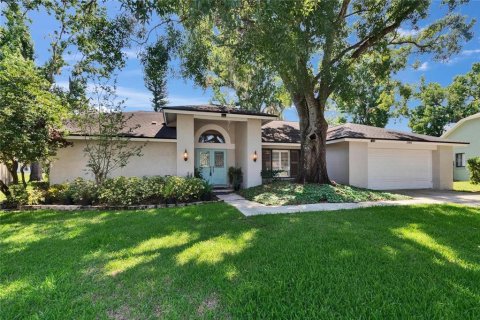 House in Plant City, Florida 3 bedrooms, 213.49 sq.m. № 1750161 - photo 1