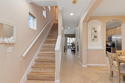 Townhouse in North Port, Florida 3 bedrooms, 149.39 sq.m. № 2208799 - photo 3