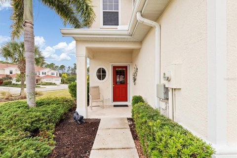 Townhouse in North Port, Florida 3 bedrooms, 149.39 sq.m. № 2208799 - photo 2