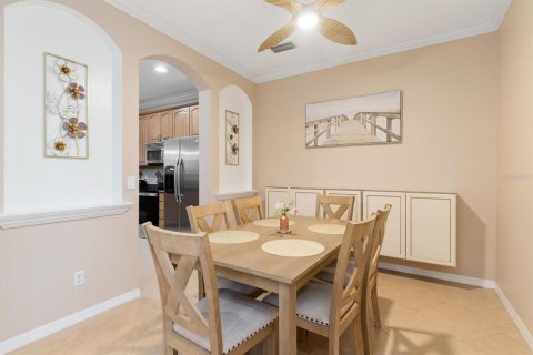 Townhouse in North Port, Florida 3 bedrooms, 149.39 sq.m. № 2208799 - photo 12