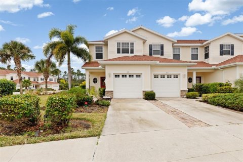 Townhouse in North Port, Florida 3 bedrooms, 149.39 sq.m. № 2208799 - photo 28
