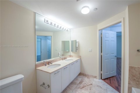 Condo in Plantation, Florida, 1 bedroom  № 1742214 - photo 8