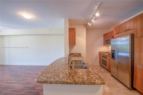 Condo in Plantation, Florida, 1 bedroom  № 1742214 - photo 2