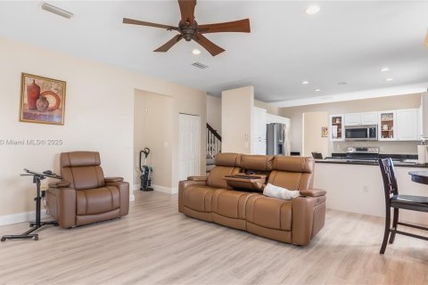 Villa ou maison à vendre à Homestead, Floride: 4 chambres, 244.61 m2 № 1948737 - photo 18