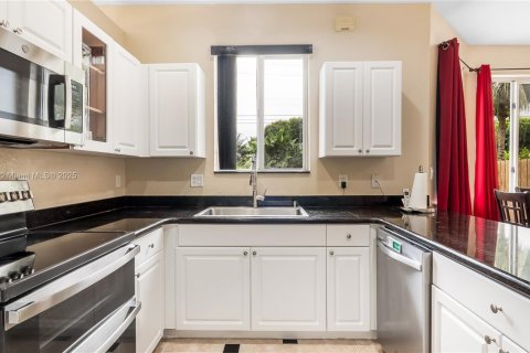 Villa ou maison à vendre à Homestead, Floride: 4 chambres, 244.61 m2 № 1948737 - photo 13
