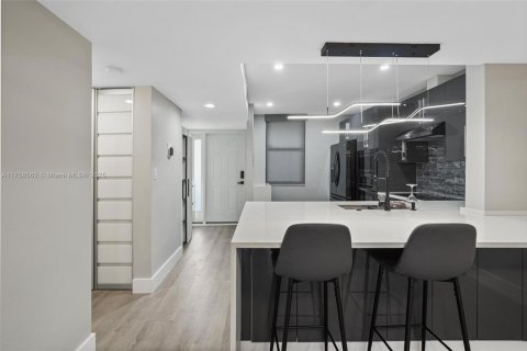 Copropriété à vendre à Coconut Creek, Floride: 2 chambres, 101.54 m2 № 1957483 - photo 5