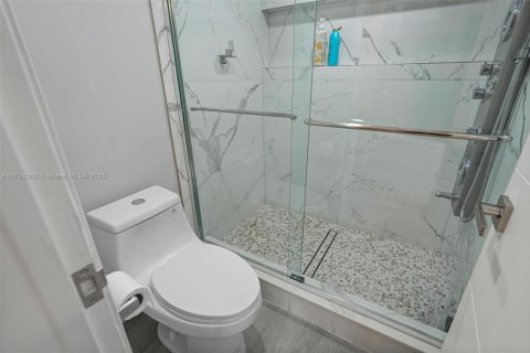 Copropriété à vendre à Coconut Creek, Floride: 2 chambres, 101.54 m2 № 1957483 - photo 18