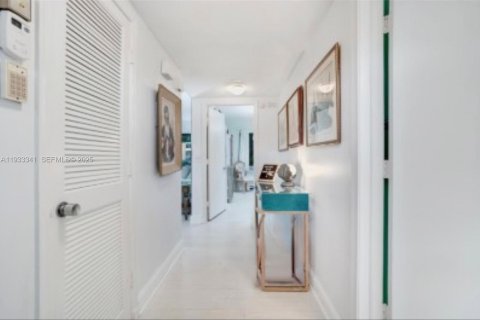 Condo in Boynton Beach, Florida, 2 bedrooms  № 1992091 - photo 9