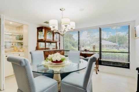 Condo in Boynton Beach, Florida, 2 bedrooms  № 1992091 - photo 12