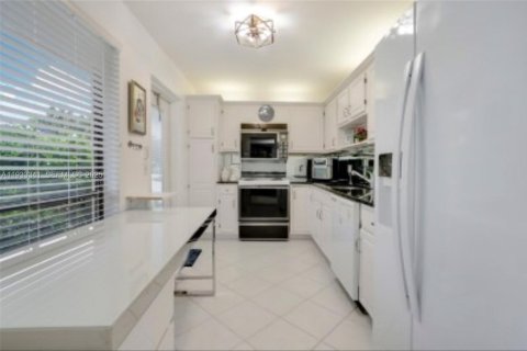 Condo in Boynton Beach, Florida, 2 bedrooms  № 1992091 - photo 14