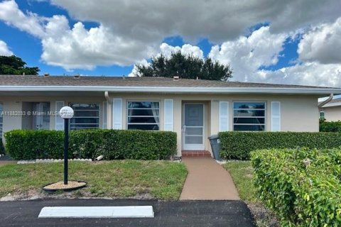 Copropriété à louer à Boca Raton, Floride: 2 chambres, 123.75 m2 № 1928516 - photo 1