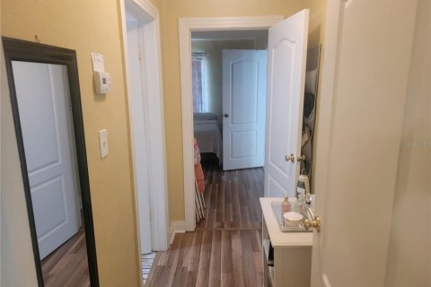 Villa ou maison à vendre à Tampa, Floride: 2 chambres, 98.1 m2 № 1876950 - photo 6