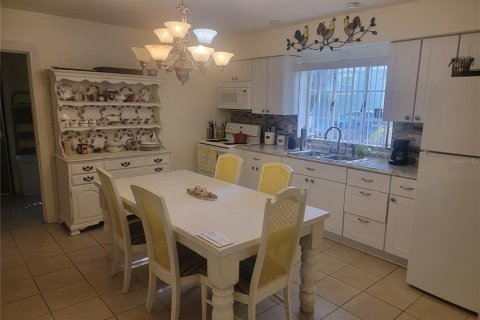 Villa ou maison à vendre à Tampa, Floride: 2 chambres, 98.1 m2 № 1876950 - photo 4