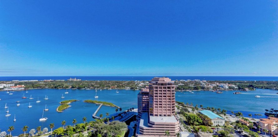 Condominio en West Palm Beach, Florida, 1 dormitorio № 871785