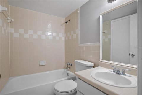 Condominio en alquiler en Altamonte Springs, Florida, 1 dormitorio, 58.81 m2 № 1905211 - foto 10