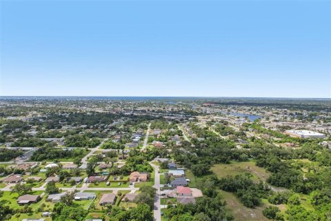 House in Port Charlotte, Florida 3 bedrooms, 144.09 sq.m. № 1855768 - photo 26