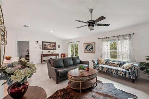 House in Port Charlotte, Florida 3 bedrooms, 144.09 sq.m. № 1855768 - photo 5