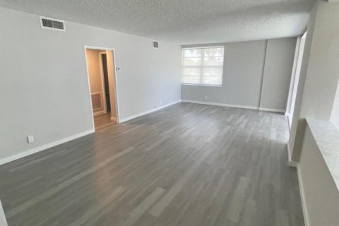Condo in Fort Lauderdale, Florida, 1 bedroom  № 2250755 - photo 6