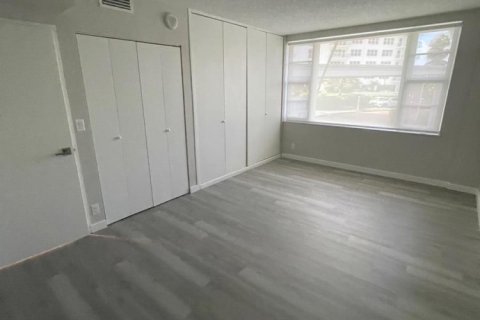 Condo in Fort Lauderdale, Florida, 1 bedroom  № 2250755 - photo 16