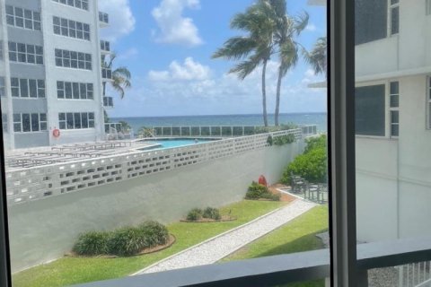 Condo in Fort Lauderdale, Florida, 1 bedroom  № 2250755 - photo 2