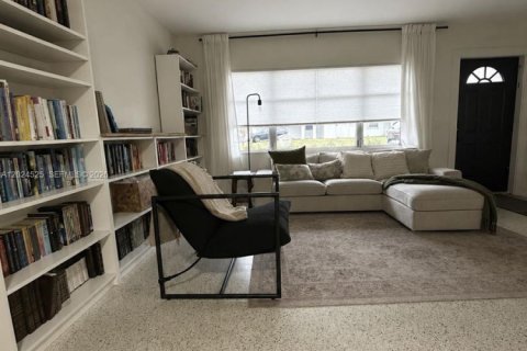 Villa ou maison à louer à Davie, Floride: 4 chambres, 153.29 m2 № 2087591 - photo 13