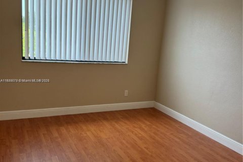Condo in Coral Springs, Florida, 2 bedrooms  № 1844055 - photo 11