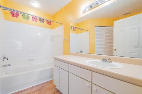 Condo in Tampa, Florida, 3 bedrooms  № 1851698 - photo 16