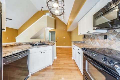 Condo in Tampa, Florida, 3 bedrooms  № 1851698 - photo 8
