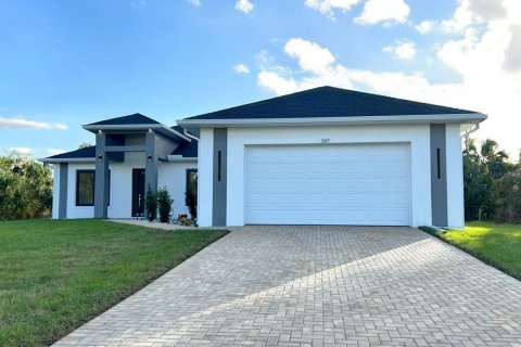 Villa ou maison à louer à Port Charlotte, Floride: 4 chambres, 200.02 m2 № 1791304 - photo 1