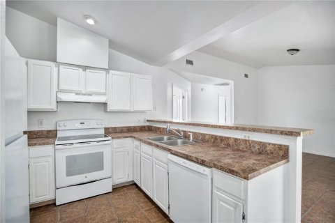 Casa en venta en Deltona, Florida, 4 dormitorios, 171.31 m2 № 2383452 - foto 13